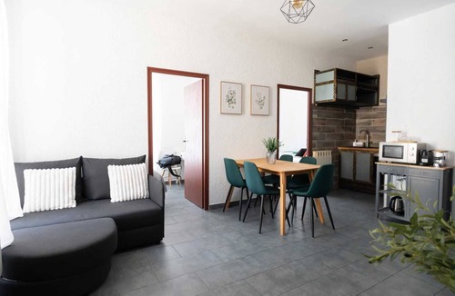Quartier Administrations Apartment | Downtown Apartment ° 2 bedrooms ° near the Arènes ° air conditioning