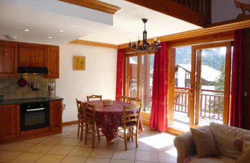 Pralognan-la-Vanoise Apartment | Duplex 4 pièces, balcon sud, garage, 6 pers - FR-1-464-36