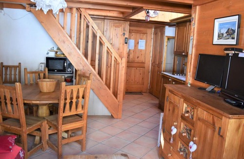 Pralognan-la-Vanoise Apartment | Duplex 4 pièces avec balcon et parking à Pralognan, proche des pistes - FR-1-464-43