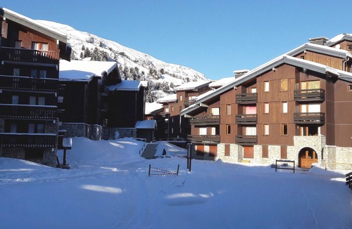 Meribel-Mottaret Apartment | Duplex for 6 with Wifi and Pets Allowed, Méribel