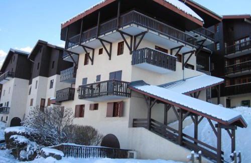 Montchavin Apartment | Duplex spacieux au coeur de station, proche télécabine, balcon, casier à skis - FR-1-181-2531