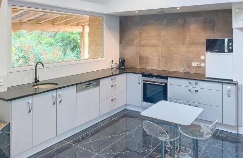 Bassy Apartment | Duplex spacieux et lumineux, Calme & confort