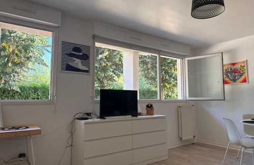 Savigny-le-Temple Apartment | Easy cosy