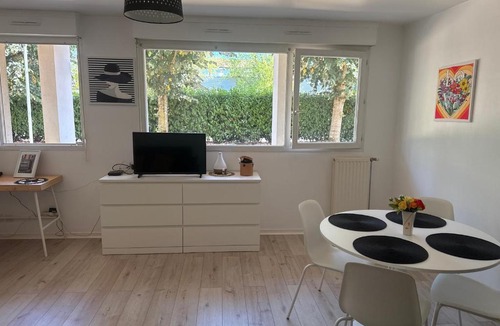 Savigny-le-Temple Apartment | Easy cosy