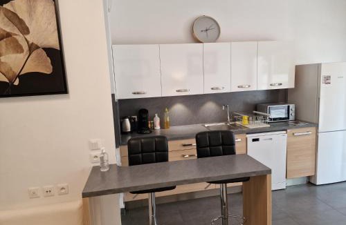 Chatenay-Malabry Apartment | Entier beau 3pièces climatisé avec terrasse de 60m2 pour 7personnes