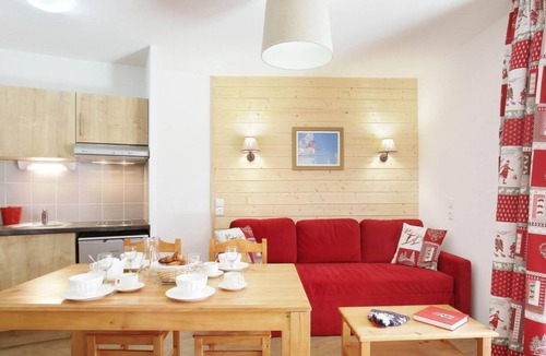 Vaujany Apartment | Fitness, terrace, balcony, parking, tv, ski locker, 35m², Vaujany