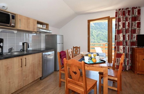 Vaujany Apartment | Fitness, terrace, balcony, parking, tv, ski locker, 39-44m², Vaujany