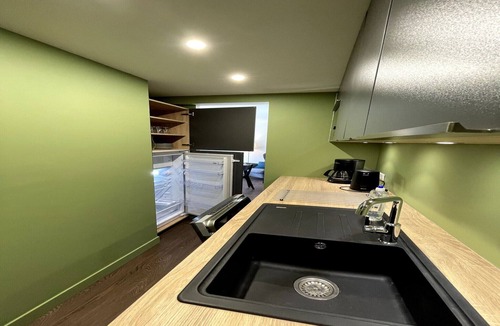 Mont-Dore Apartment | Forest View Balcony Stay for 4