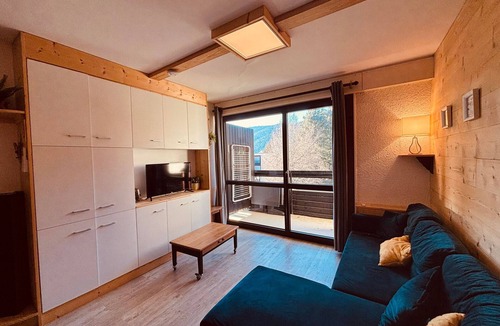 Autrans Apartment | Renovated 3-star apartment, balcony, ski nearby