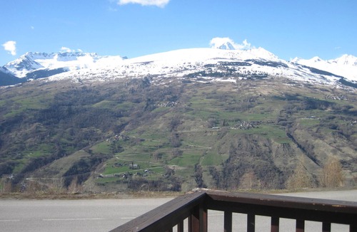 Montchavin Apartment | Renovated apartment near center, 2 bedrooms, 6 people, balcony, ski lockers