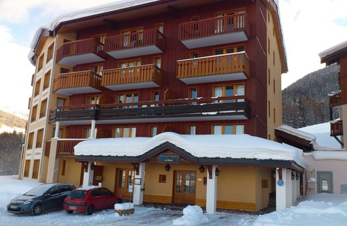 Montchavin Apartment | SUN AND SNOW