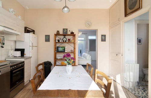 Rouffignac-Saint-Cernin-de-Reilhac House | Holiday Home “Les Glycines” with Private Terrace and Garden