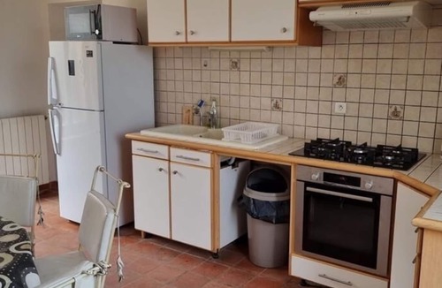 Golfech Apartment | Fully equipped detached house, on a beautiful estate.