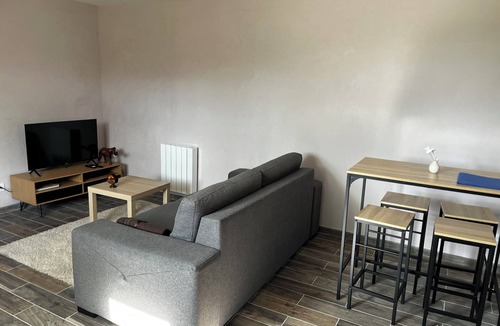 Marles-en-Brie Apartment | Fully-equipped self-contained apartment with Jacuzzi access
