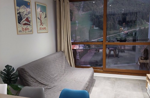 Villard-de-Lans Apartment | Fully renovated 3-room apartment at the foot of the slopes with panoramic view