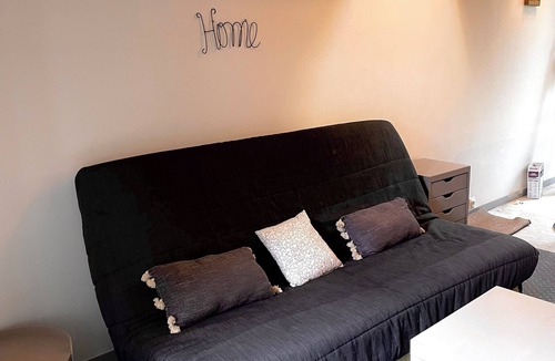 Lattes Apartment | Furnished studio with a private terrace, in a quiet, green setting 10 minutes from the sea