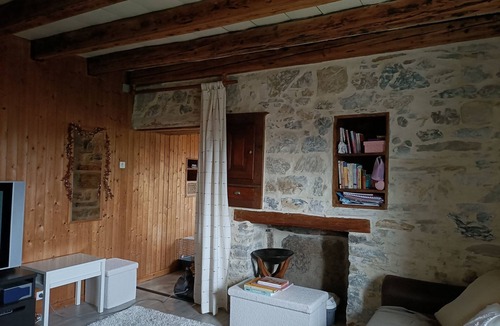 Saint-Andre-de-Boege Apartment | Gîte "chez loan" in a charming house in the Vallée Verte