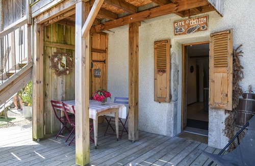 Aillon-le-Jerune House | Gîte Ciméléon Bas – Authentic Farmhouse, Alpine Views, Private Terrace, Sleeps 4