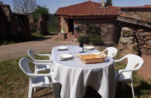 Pralong House | Gîte douillet pour 2 personnes dans les Monts du Forez - FR-1-496-261