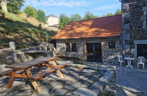 Faverolles House | Gîte la Forge Faverolles – Renovated 3-Level House, Nature & Heritage