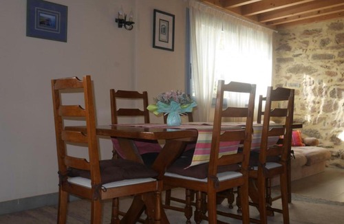 Saint-Romain-en-Jarez House | Gîte Saint-Romain-en-Jarez, 4 pièces, 6 personnes - FR-1-496-34