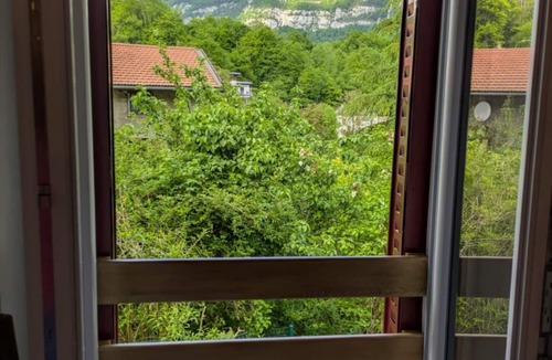 Tenay Cottage | Gîte sous les Etoiles du Bugey, nature and cocooning getaway, pets welcome