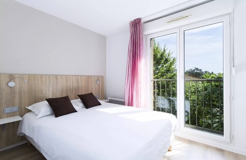 Marcy-l'Etoile Apartment | Garden & City Lyon Residence - Marcy l'Etoile * - 4 room Duplex 8 people