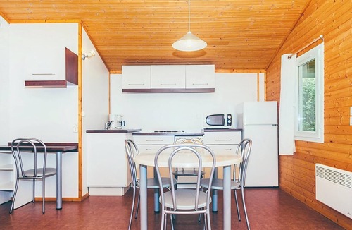 Monclar-de-Quercy Cottage | Getaway near Monclar Lake with pool