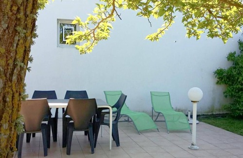 Saint-Christophe-des-Bardes House | Gite DE Robin - Saint-christophe-des-bardes