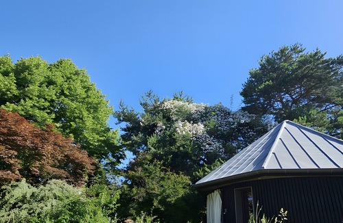 Darbonnay House | Gîte “À l’Ombre des Tilleuls” with Private Garden and Wi-Fi, Sleeps 2–4