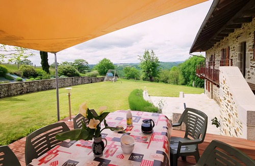 Boisset House | Gite de Felgines – Charming Cottage with Fireplace, Garden & Table Tennis