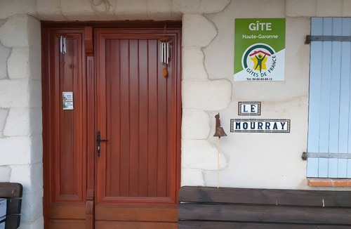 Vignaux House | Gîte de Gascogne – Sleeps 6 with Private Pool, Shared Terraces, and Wi-Fi