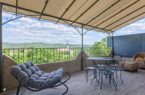 Chauzon Apartment | Gîte “Le Barquetier” with Shared Pool, Wi-Fi, and Air Conditioning