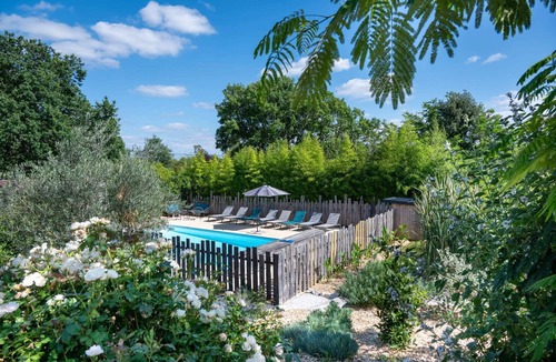 Pujaudran Cottage | Gîte Pujaudrine, 2 rooms, air-conditioned with terrace for 1 to 4 people - shared outdoor swimming pool