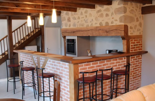 Saint-Gerons House | Gite with Lake Access, Enclosed Garden & View – Cantal, Near Saint-Etienne-Cantales