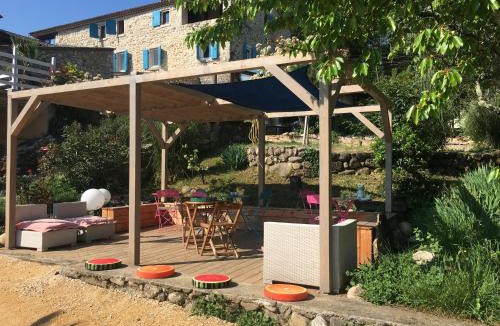 Joyeuse House | Gites Islacooldouce