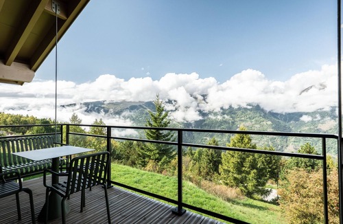 Montalbert Ski Chalet | Gorgeous 6-room chalet, jacuzzi and sauna, near slopes in La Plagne Montalbert