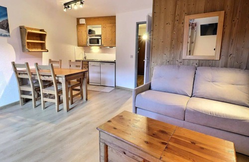La Perriere Apartment | Grand Bois Residence B - CONFORTABLE 2 PARTS, SKIS TO PIEDS AND NEAR TRADE
