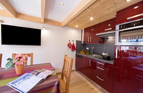 Argentiere Apartment | Grand Roc C306 from Slopes 280m, View, Parking & WiFi - Happy Rentals