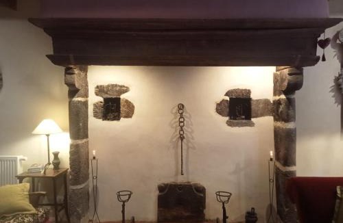 Mur-de-Barrez House | Grande maison conviviale dans le centre historique