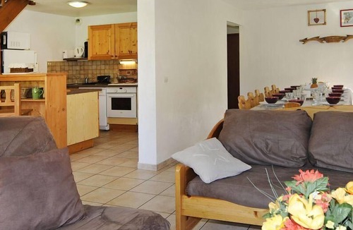 Le Bettaix Apartment | Ground floor, sauna, balcony, parking, tv, ski locker, 120m², Les Menuires