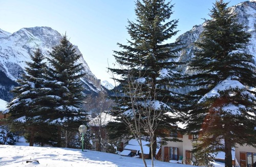 Pralognan-la-Vanoise Apartment | Ground floor, swimming pool, terrace, tv, ski locker, 21m², Pralognan-la-Vanoise