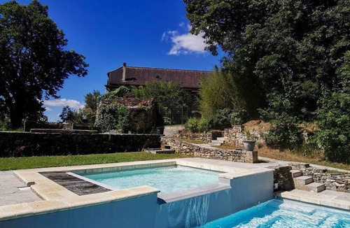 Lunan House | Guest House LA GRANGETTE