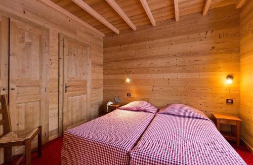 Thollon-les-Memises Hotel | Hôtel Le Bellevue
