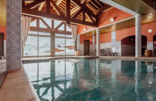 Les Almes Hotel | Hôtel Les Suites du Montana by Les Etincelles