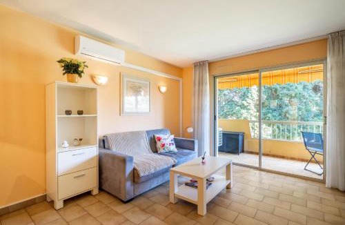 Antibes Apartment | Hello Côte D'Azur - 2 bedroom apartment with balcony close to the sea