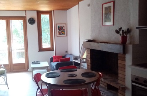 Aurillac Apartment | Historic center, T1 apartment with balcony and river view