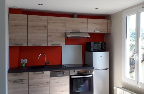 Arpajon-sur-Cere House | Holiday cottage for two.
