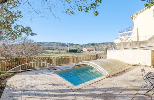 Laurac-en-Vivarais House | Holiday Home 'Très Belle Maison' with Mountain View, Balcony and Wi-Fi