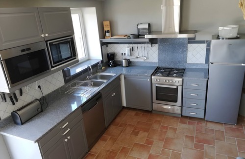 Nauviale House | Holiday Home “Gîte Les Tourettes” with Shared Pool, Private Terrace and Wi-Fi